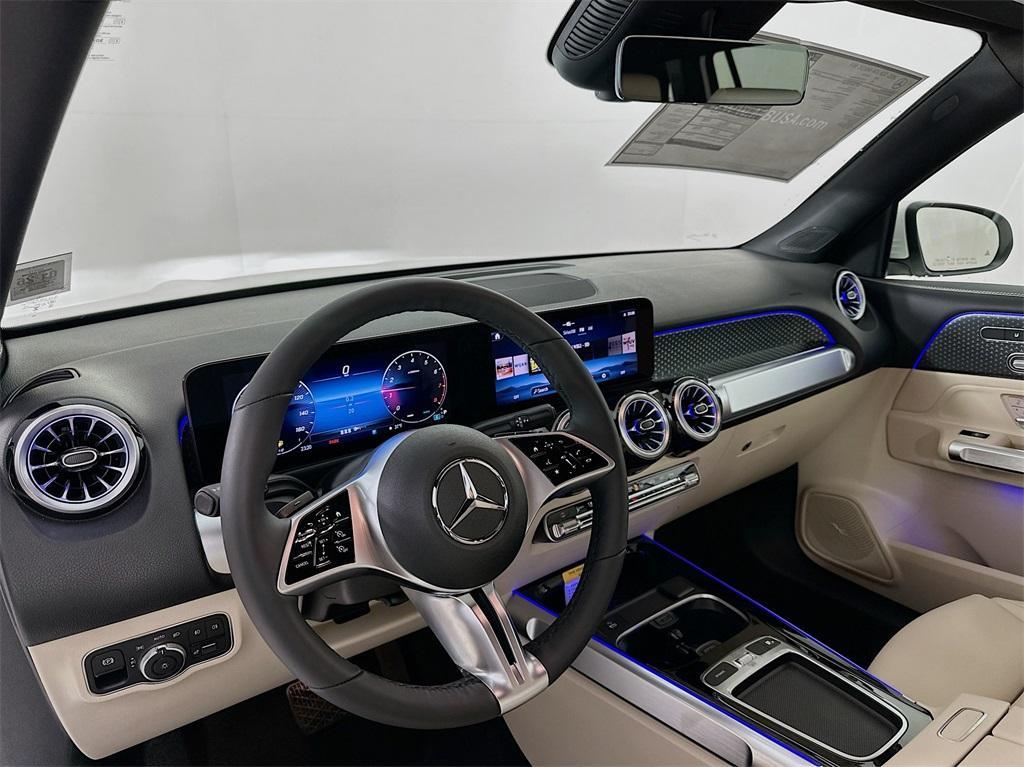 new 2025 Mercedes-Benz GLB 250 car, priced at $50,795