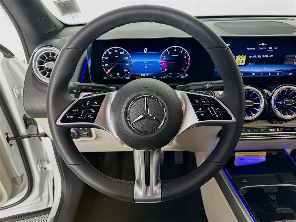 new 2025 Mercedes-Benz GLB 250 car, priced at $50,795