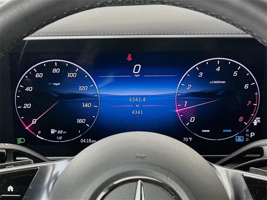 used 2025 Mercedes-Benz GLC 300 car
