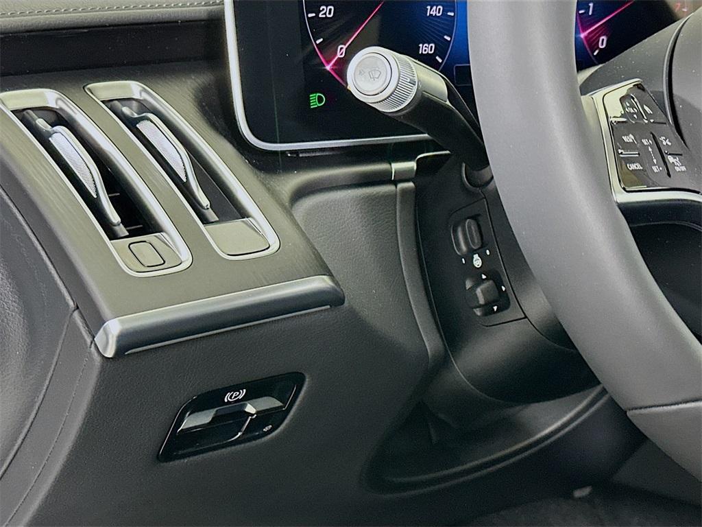 new 2025 Mercedes-Benz S-Class car, priced at $122,095