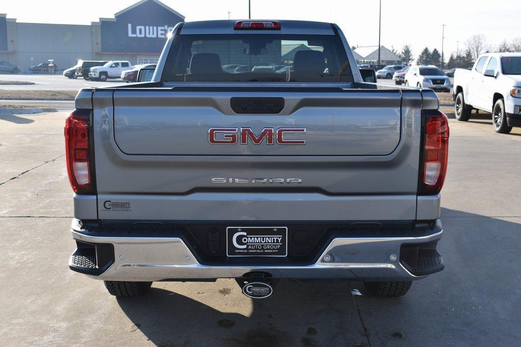 new 2025 GMC Sierra 1500 car, priced at $42,425