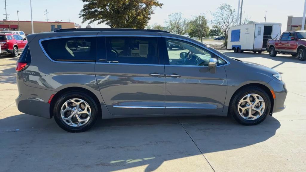 used 2022 Chrysler Pacifica car, priced at $27,670