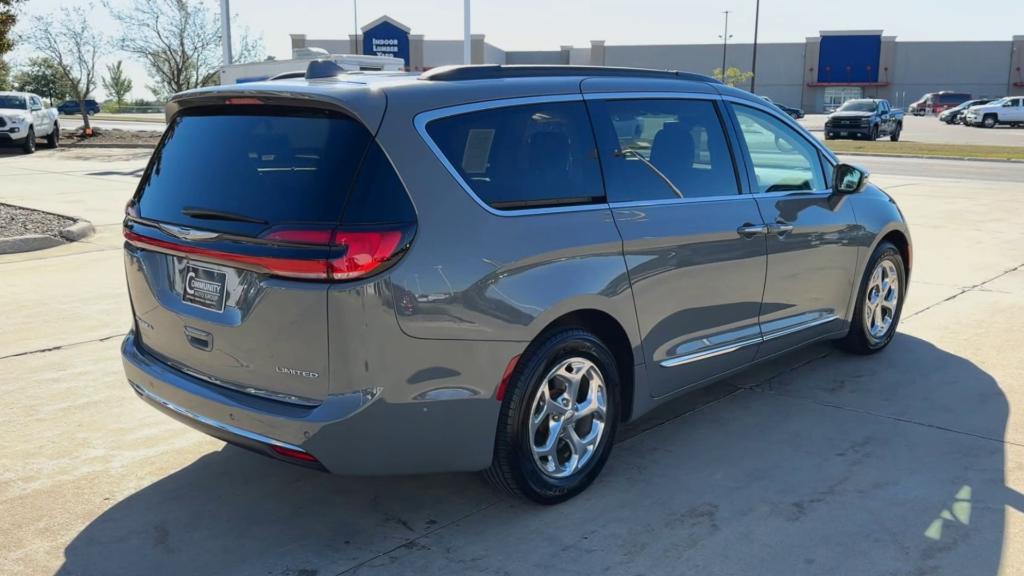 used 2022 Chrysler Pacifica car, priced at $23,865