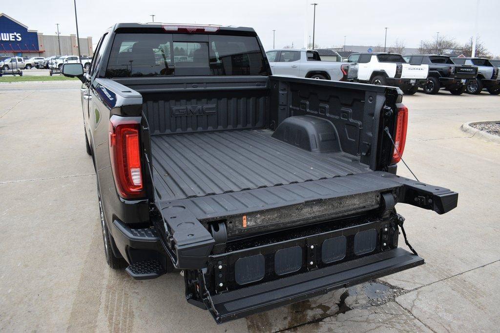 new 2025 GMC Sierra 1500 car, priced at $73,068