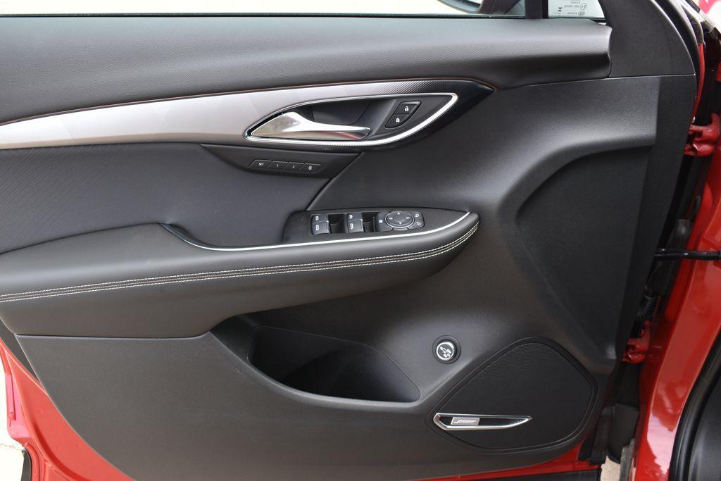 new 2025 Buick Envision car, priced at $41,961