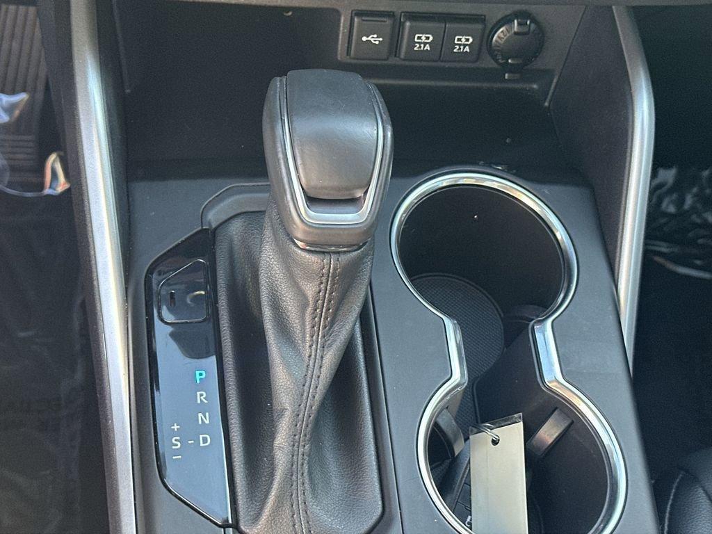 used 2021 Toyota Highlander Hybrid car, priced at $31,449