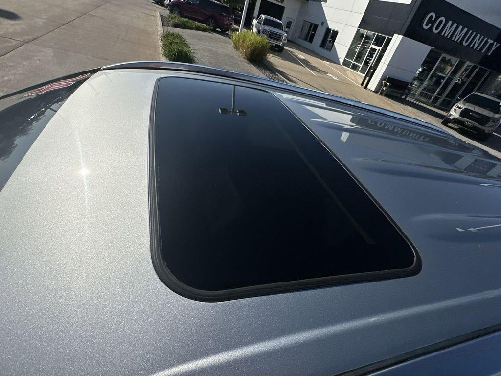 used 2021 Toyota Highlander Hybrid car, priced at $31,449