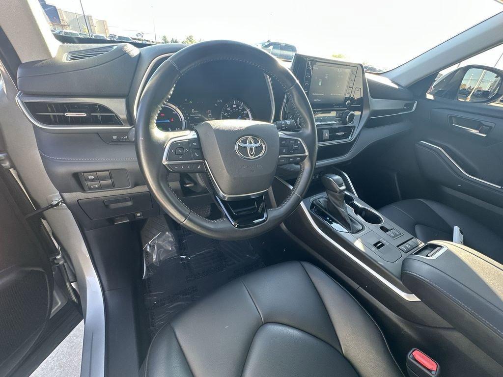 used 2021 Toyota Highlander Hybrid car, priced at $31,449
