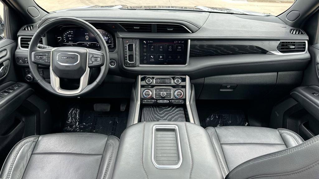 used 2023 GMC Yukon car, priced at $60,396