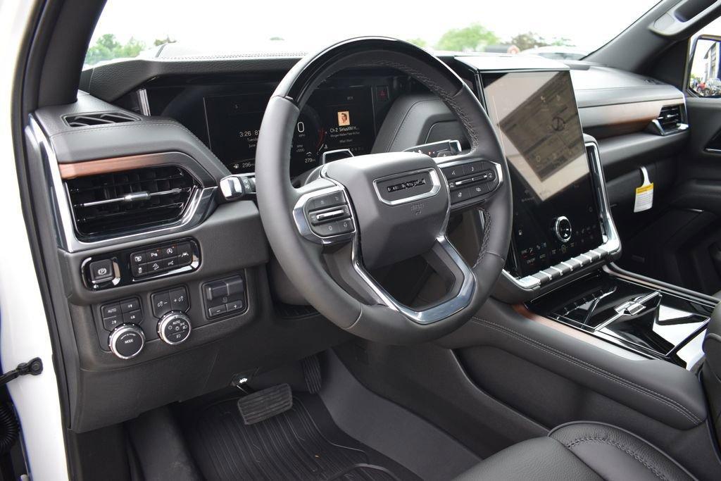new 2025 GMC Yukon XL car, priced at $98,124