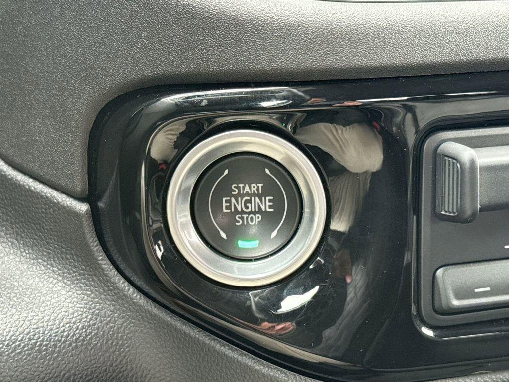 used 2022 GMC Sierra 1500 car, priced at $40,939