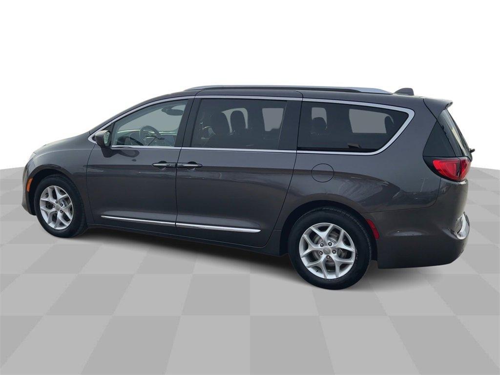 used 2017 Chrysler Pacifica car, priced at $16,467