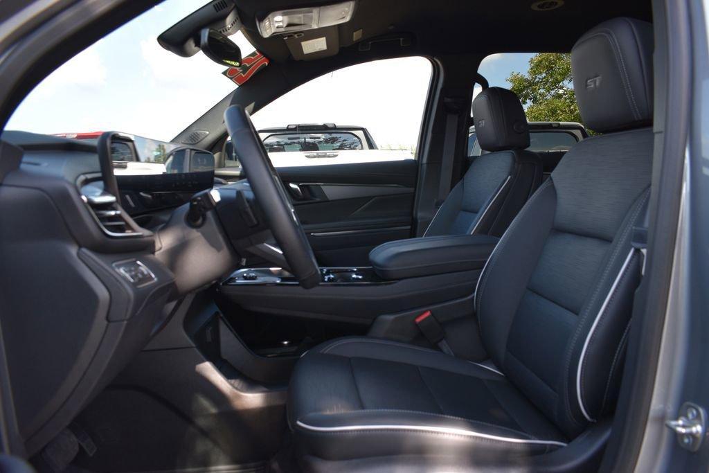 new 2025 Buick Enclave car, priced at $50,665