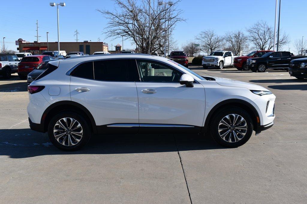 new 2025 Buick Envision car, priced at $38,761