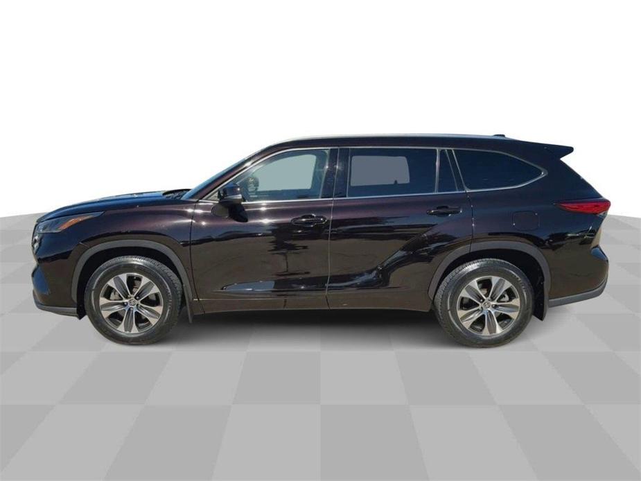 used 2021 Toyota Highlander car, priced at $34,853