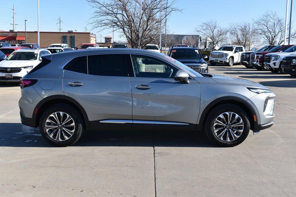 new 2025 Buick Envision car, priced at $38,215