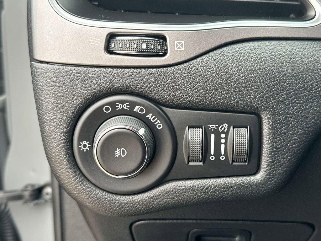 used 2020 Jeep Cherokee car, priced at $15,775