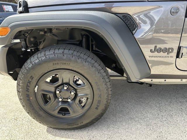 new 2025 Jeep Wrangler car, priced at $42,719