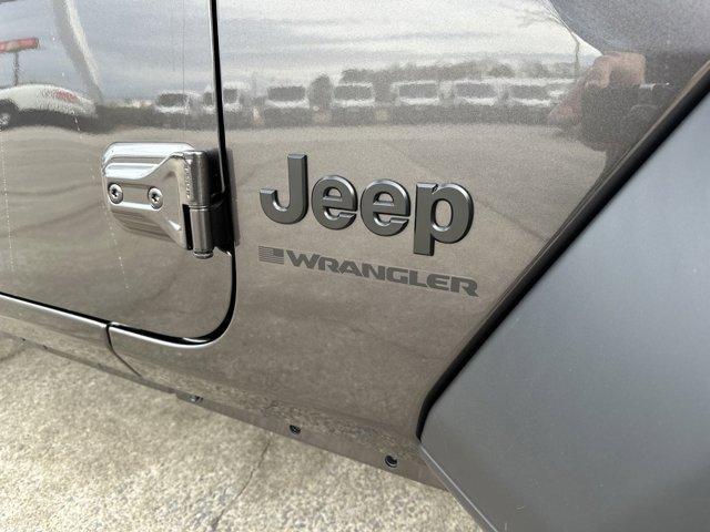 new 2025 Jeep Wrangler car, priced at $46,250