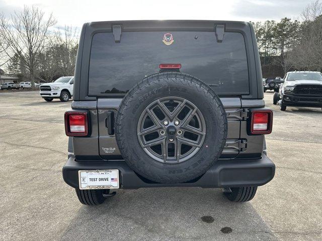 new 2025 Jeep Wrangler car, priced at $46,250