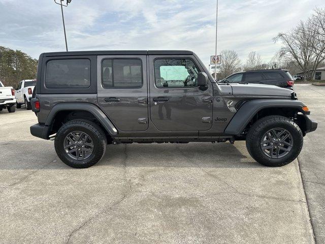 new 2025 Jeep Wrangler car, priced at $46,250