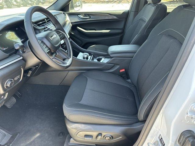 new 2025 Jeep Grand Cherokee car