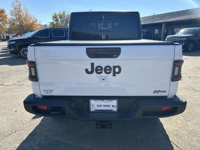 new 2024 Jeep Gladiator car, priced at $48,931