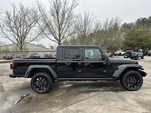 new 2025 Jeep Gladiator car, priced at $43,680