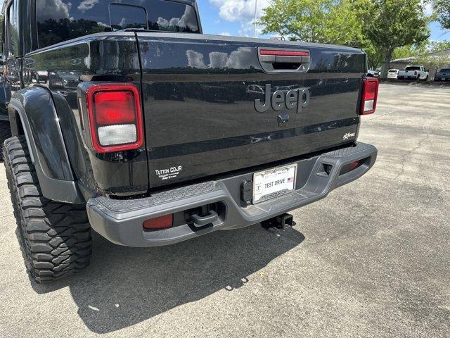 new 2025 Jeep Gladiator car, priced at $37,680