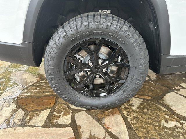 new 2025 Jeep Grand Cherokee L car, priced at $44,027