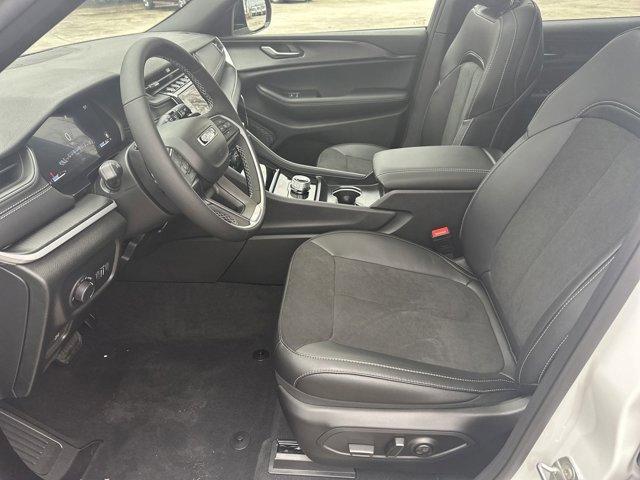 new 2025 Jeep Grand Cherokee L car, priced at $44,685