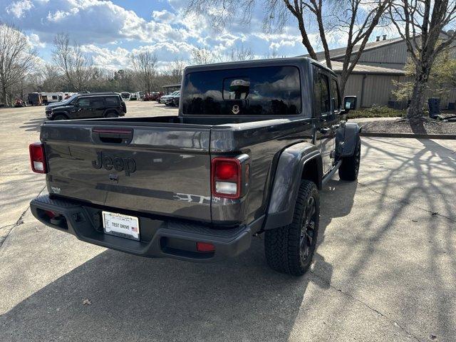 new 2025 Jeep Gladiator car, priced at $39,185