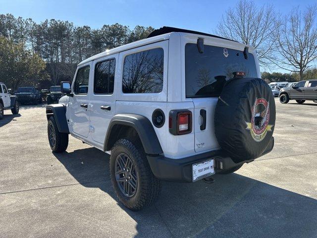 new 2025 Jeep Wrangler car