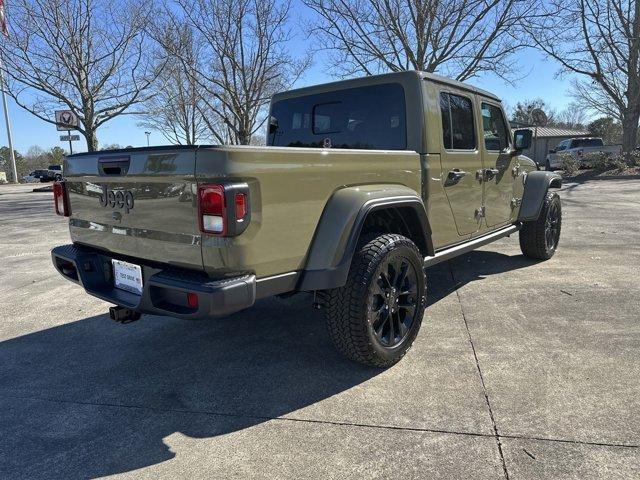 new 2025 Jeep Gladiator car, priced at $43,680