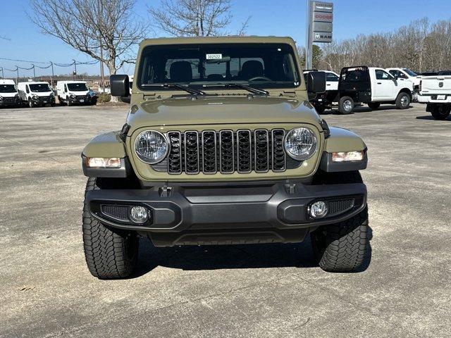 new 2025 Jeep Gladiator car, priced at $43,680