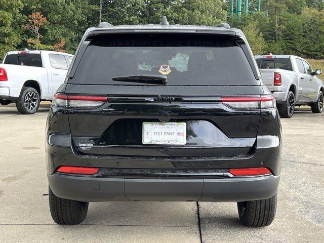 new 2024 Jeep Grand Cherokee car, priced at $42,780