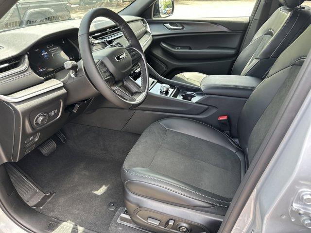 new 2025 Jeep Grand Cherokee car, priced at $43,480