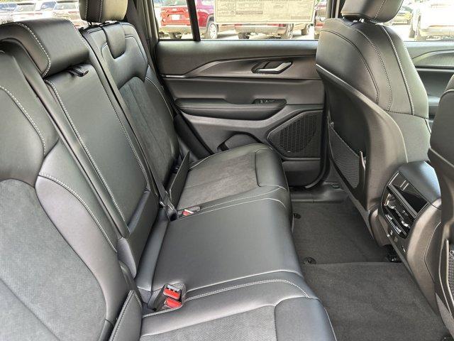 new 2025 Jeep Grand Cherokee car, priced at $43,480