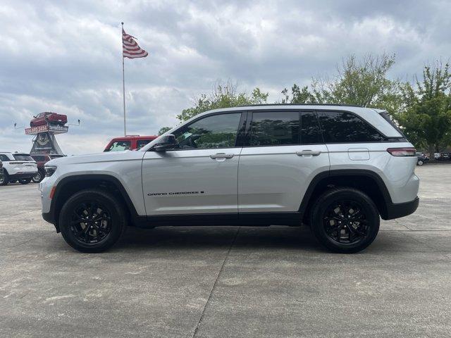 new 2025 Jeep Grand Cherokee car, priced at $43,480
