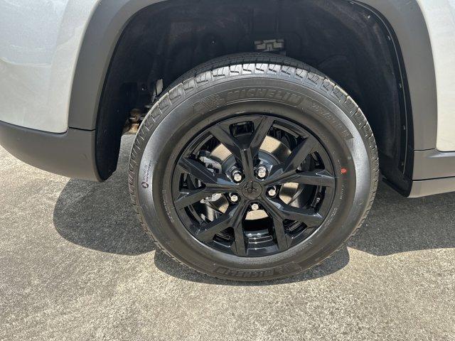 new 2025 Jeep Grand Cherokee car, priced at $43,480