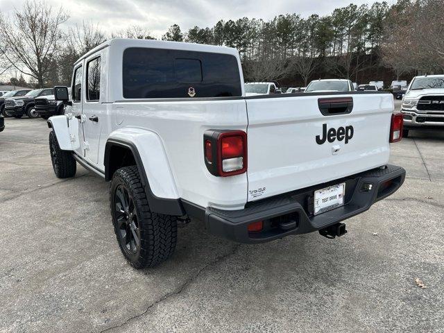 new 2025 Jeep Gladiator car, priced at $40,185