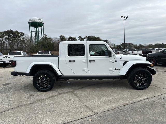 new 2025 Jeep Gladiator car, priced at $40,185