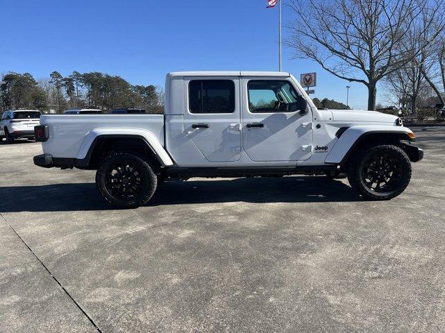 new 2025 Jeep Gladiator car, priced at $42,585