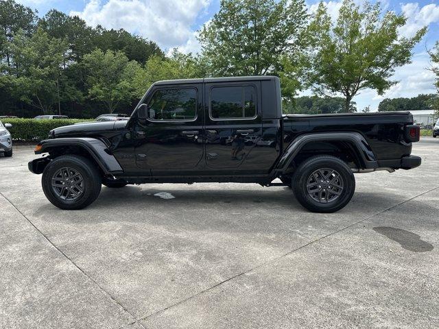 used 2024 Jeep Gladiator car, priced at $39,997