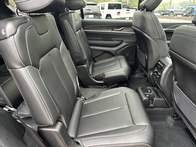 new 2025 Jeep Grand Cherokee L car