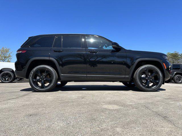 new 2024 Jeep Grand Cherokee car, priced at $41,520