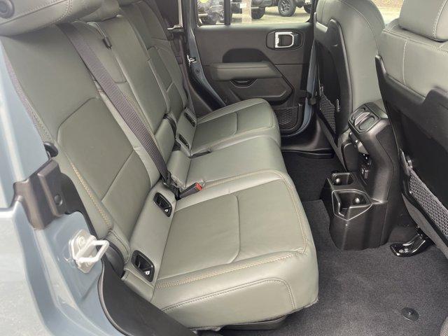 new 2025 Jeep Gladiator car, priced at $60,260
