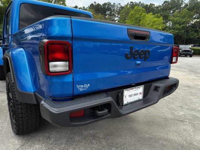 new 2025 Jeep Gladiator car