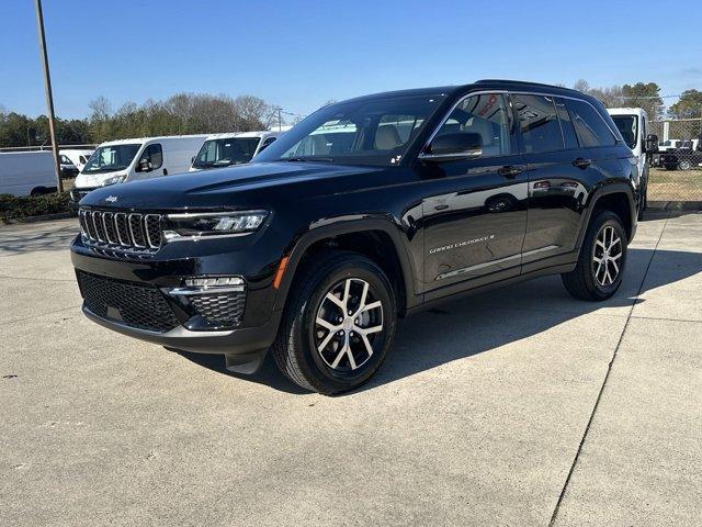 new 2025 Jeep Grand Cherokee car, priced at $41,160