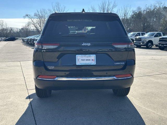 new 2025 Jeep Grand Cherokee car, priced at $41,160